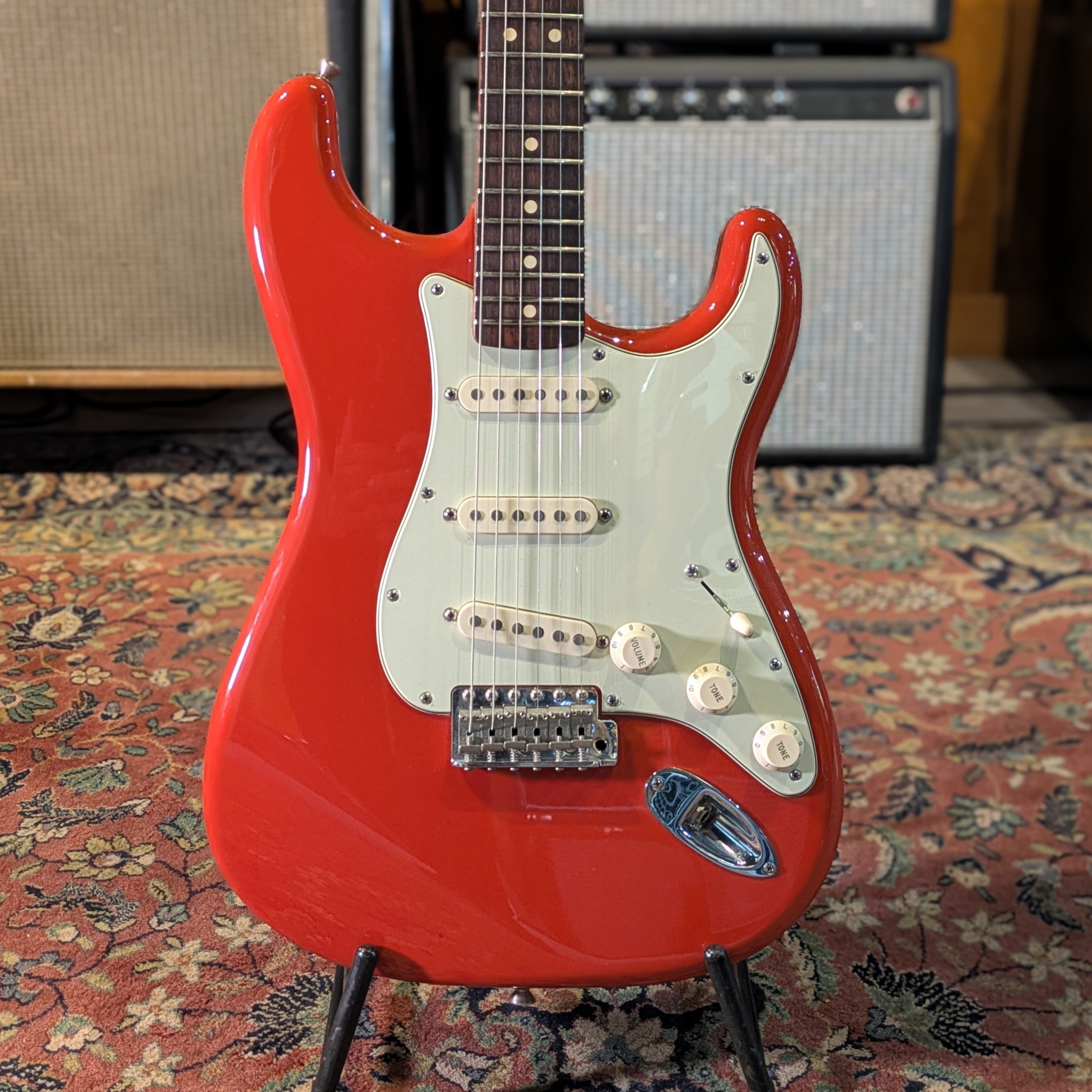 Fender Stratocaster (Neck and body assemble from different Fender)