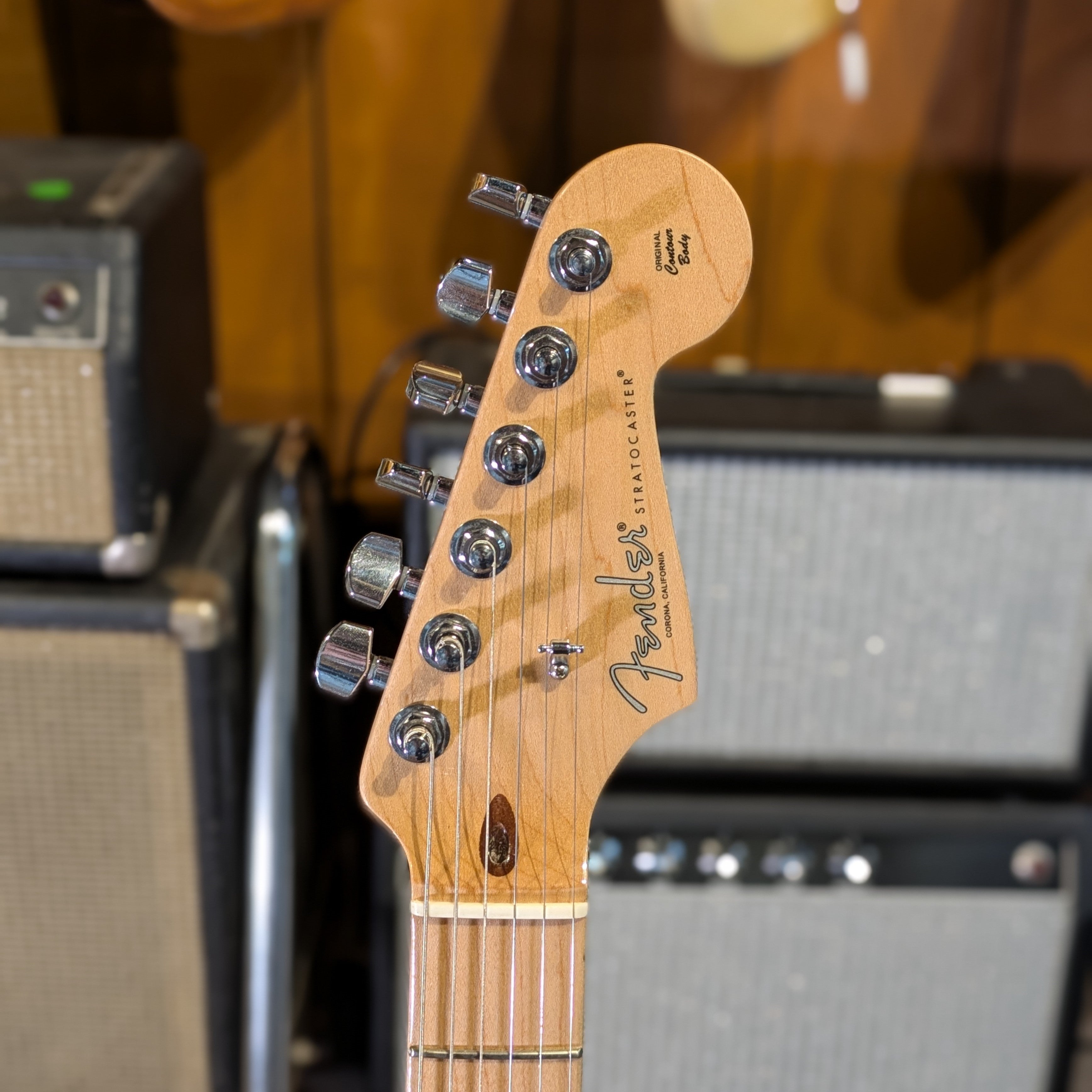 Fender American Professional Stratocaster with Maple Fretboard 2019