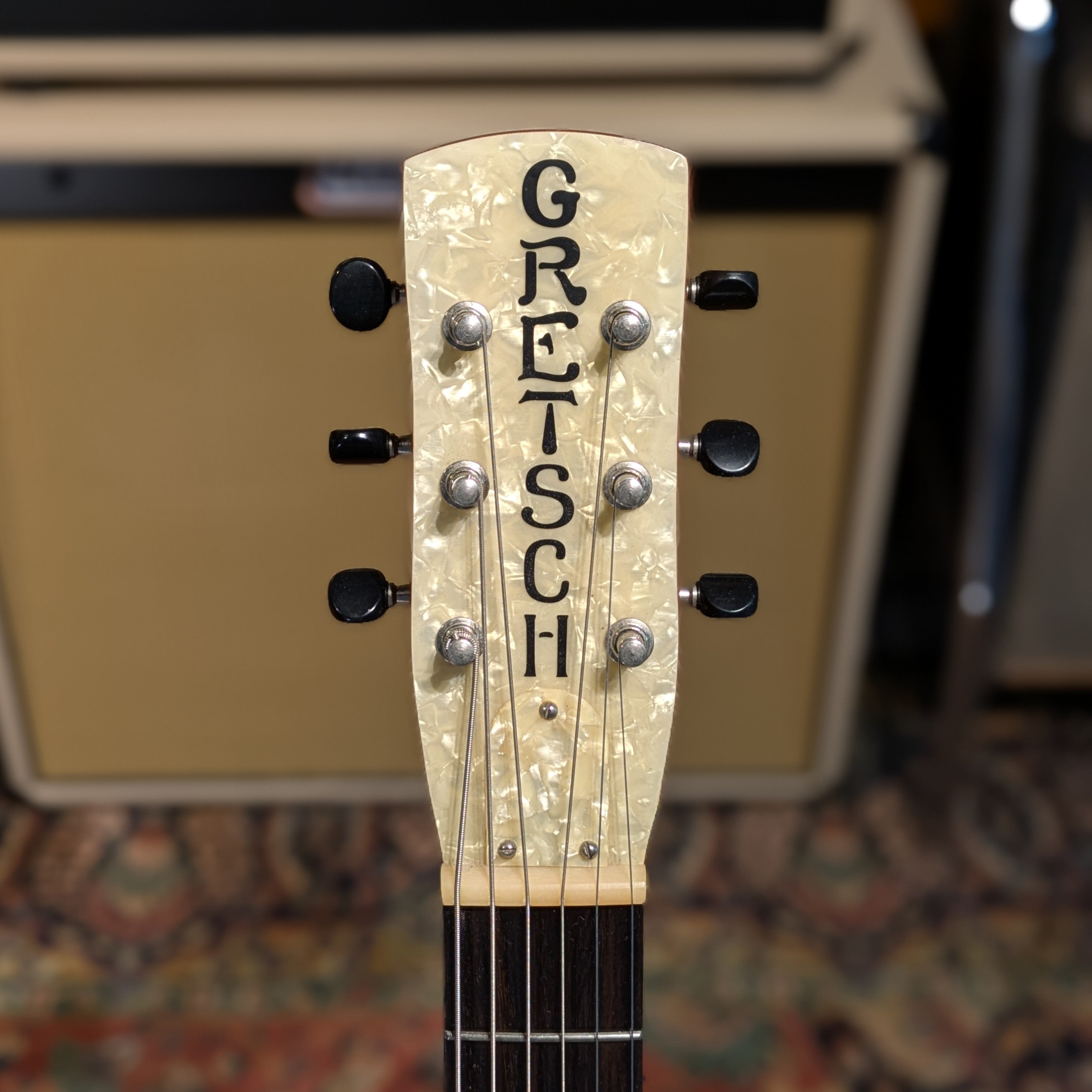 Gretsch G9200 Boxcar Round-Neck Resonator