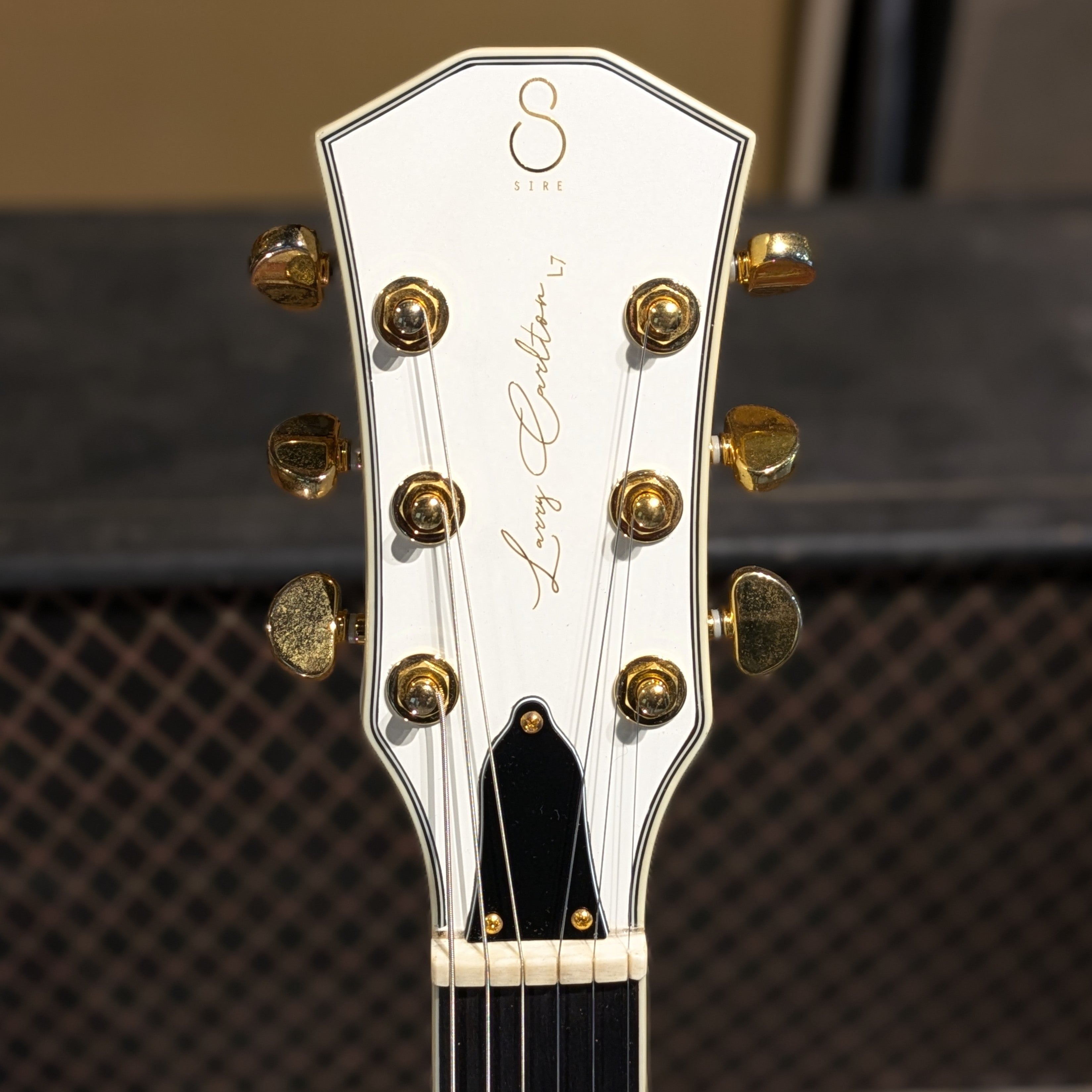 Sire - Larry Carlton - L7/WH - White