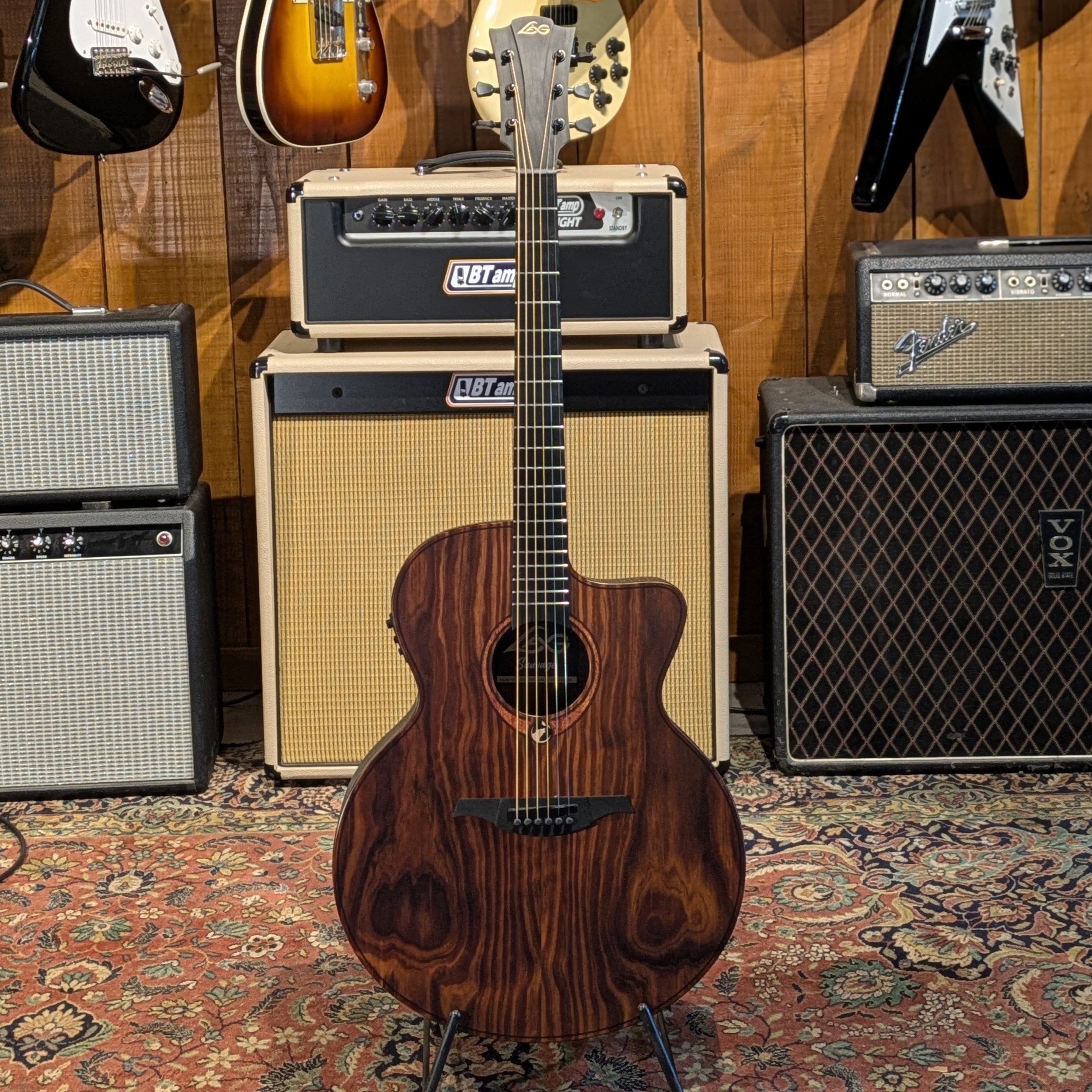 LÂG - SAUVAGE JCE - Guitare acoustique Sauvage Jumbo Électro