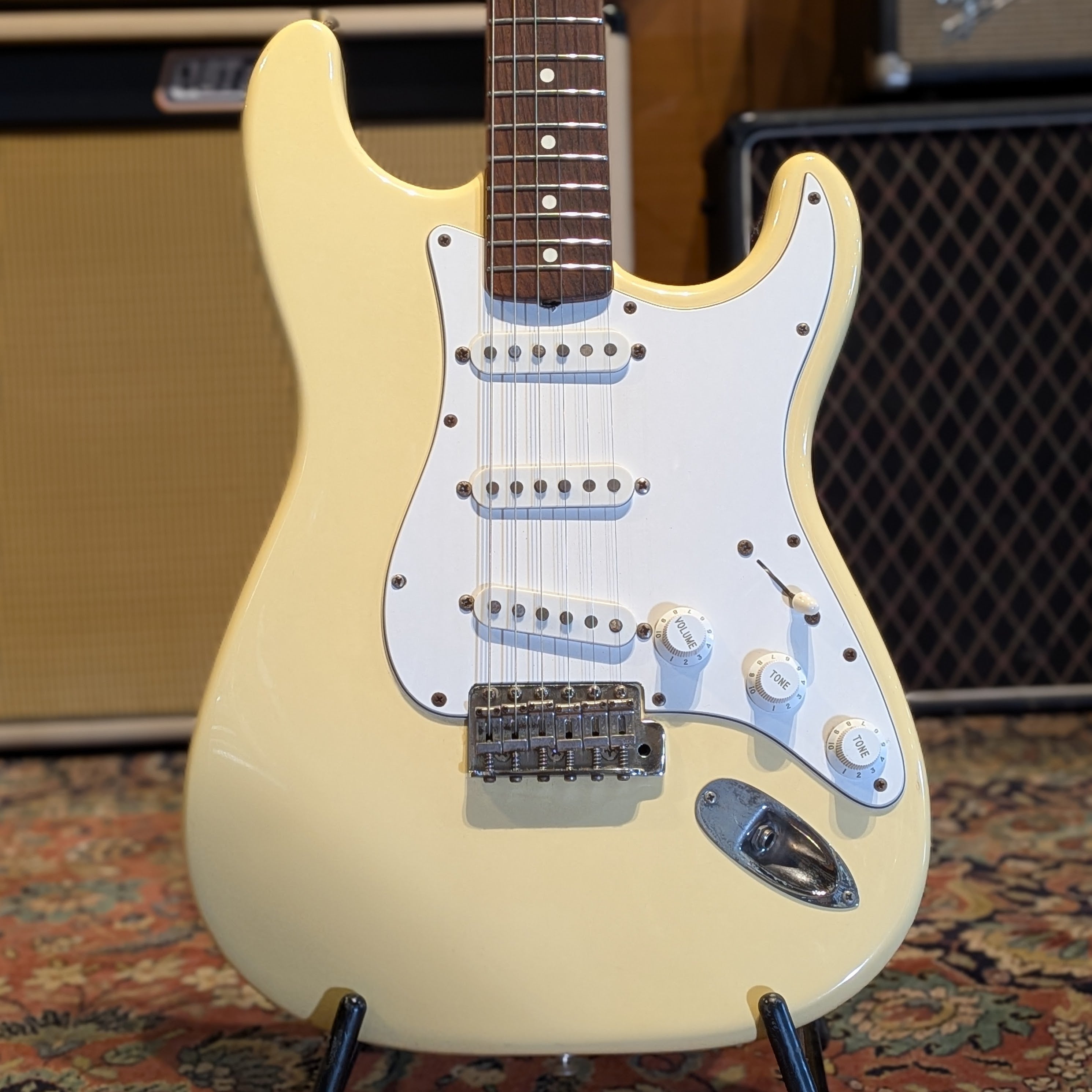 American Vintage ’62 Stratocaster 1991年 Fender American Vintage '62 Stratocaster 1991 - Vintage White – Le