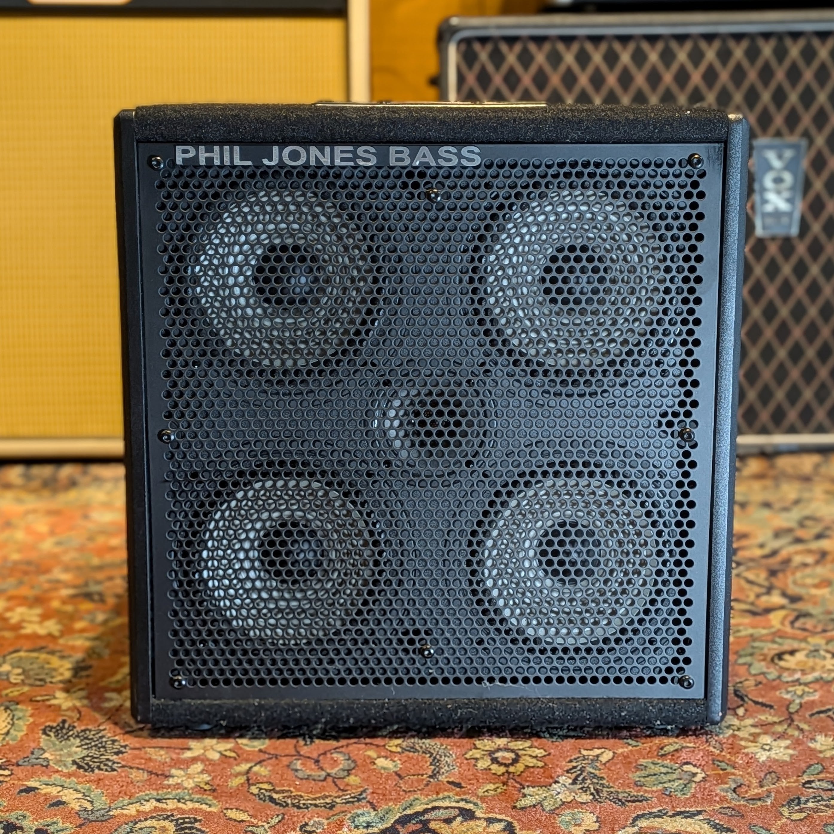 Phil Jones Cab 47 300-Watt 4x7" Bass Cabinet