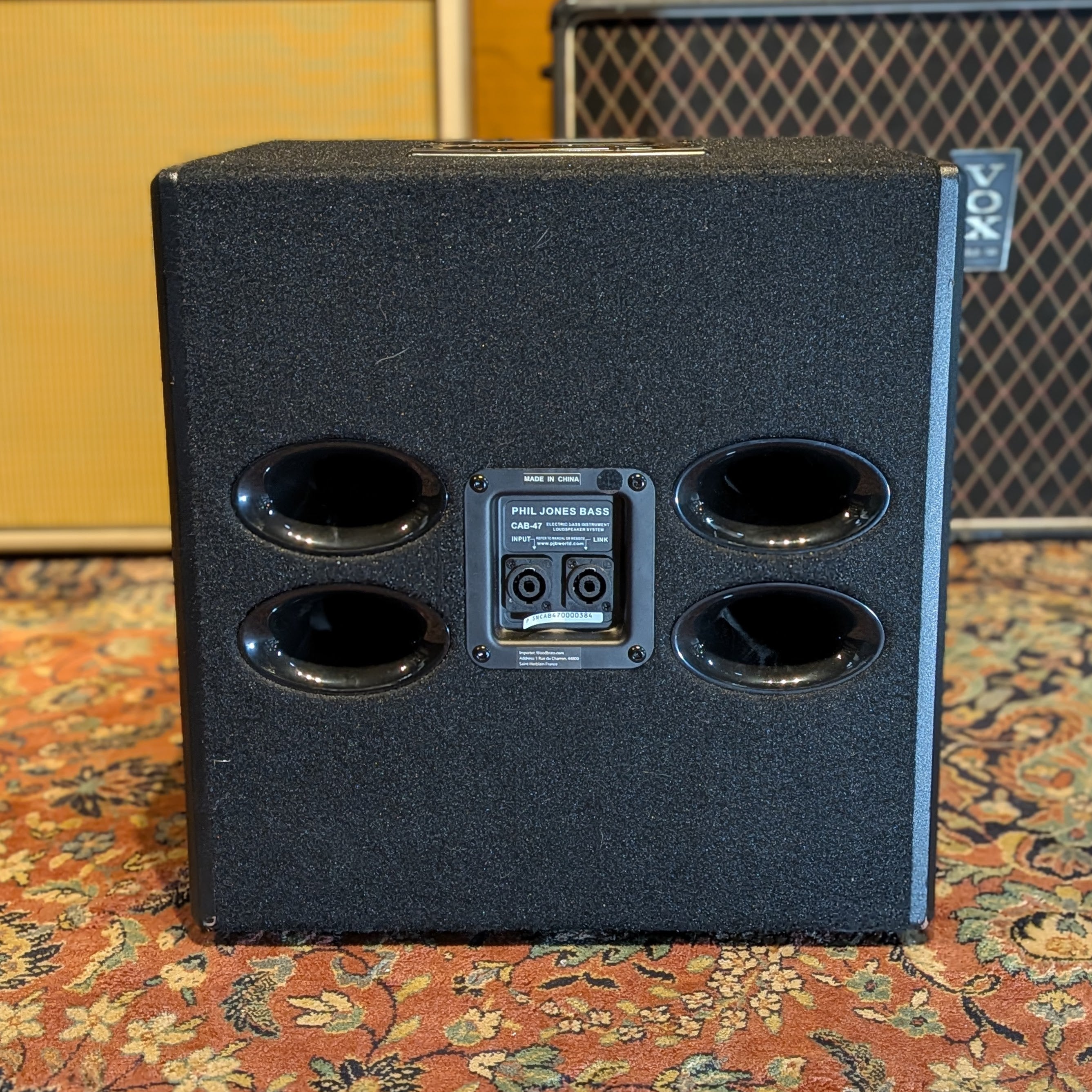 Phil Jones Cab 47 300-Watt 4x7" Bass Cabinet