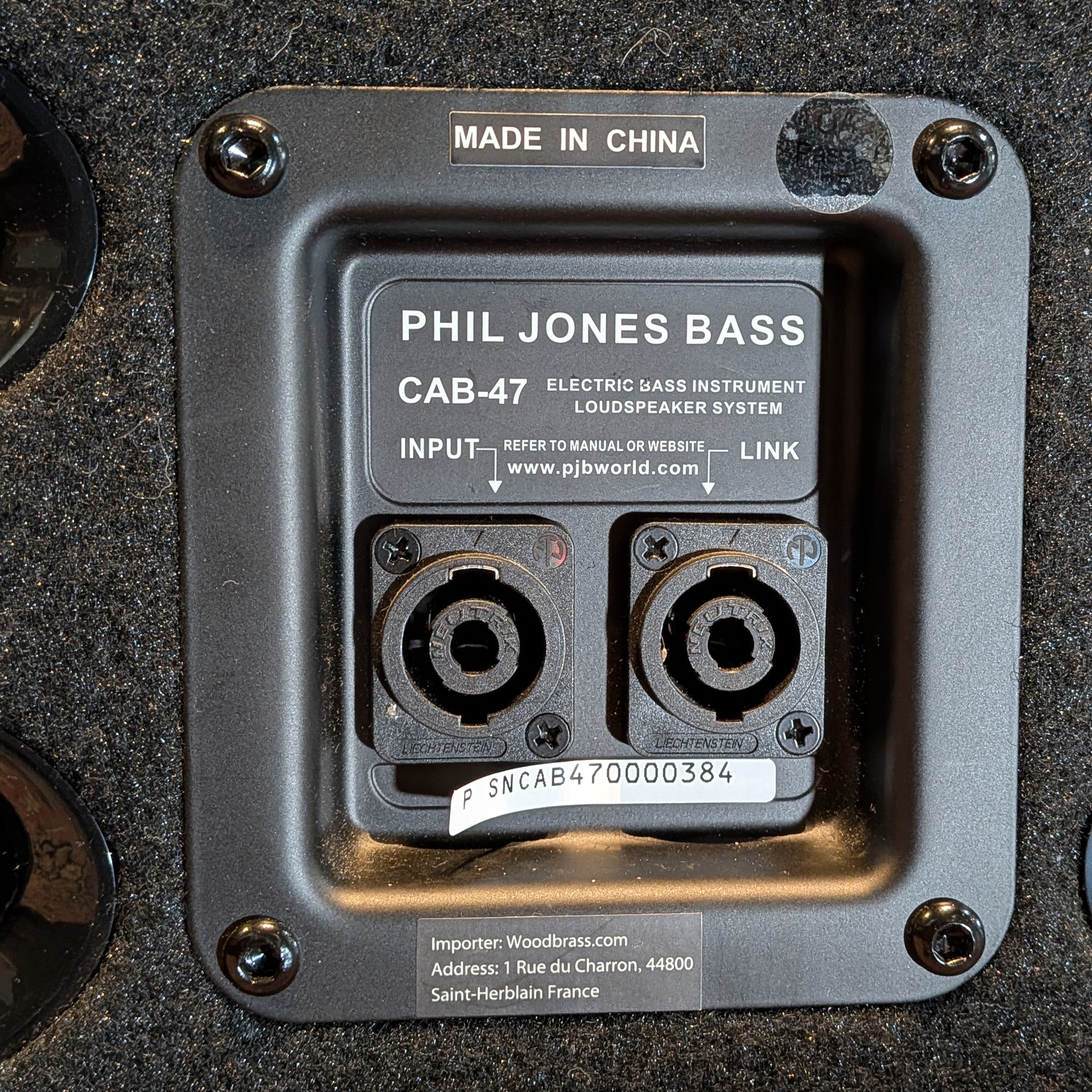 Phil Jones Cab 47 300-Watt 4x7" Bass Cabinet