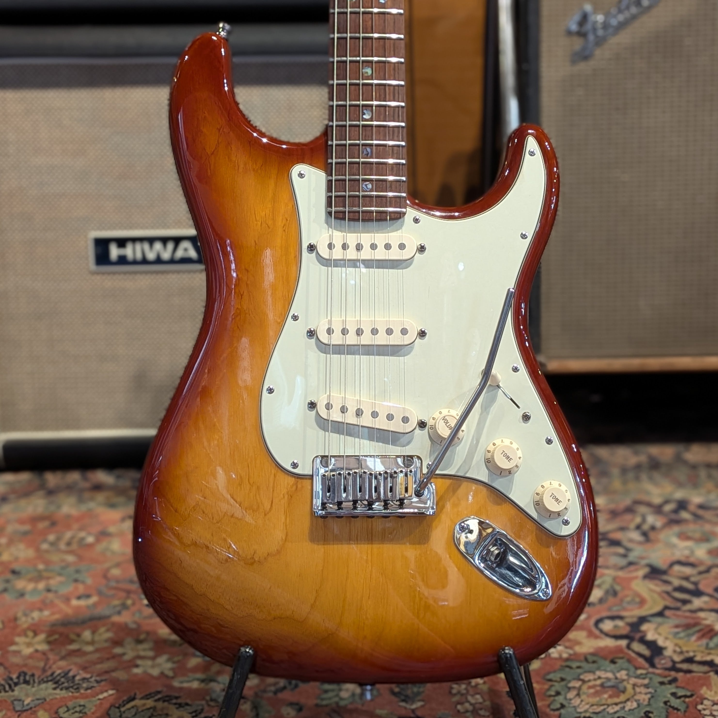 Fender American Deluxe Stratocaster Ash with Rosewood Fretboard 2009 - Aged Cherry Burst