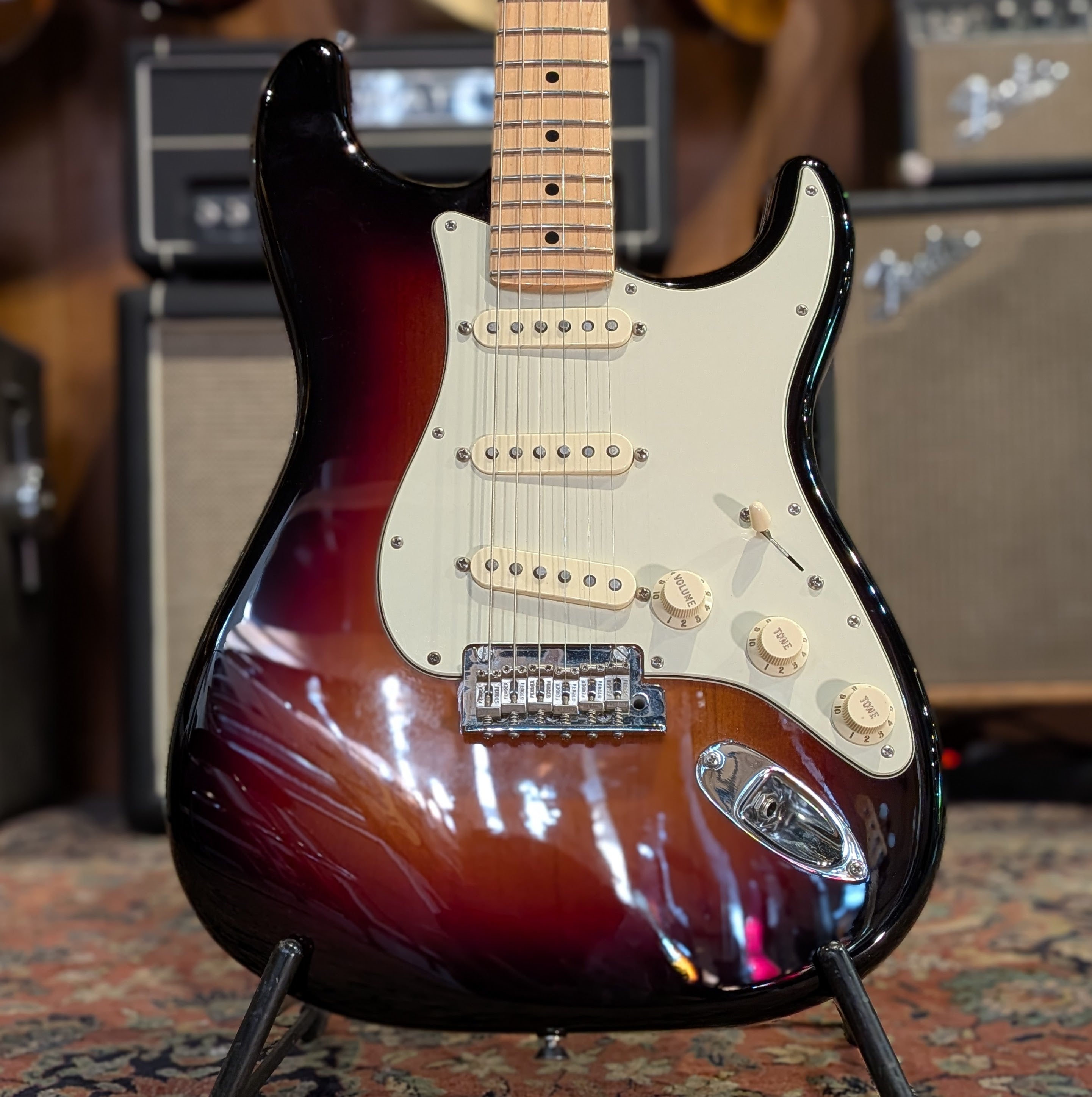 Fender American Professional Stratocaster with Maple Fretboard 2018 - Sienna Sunburst