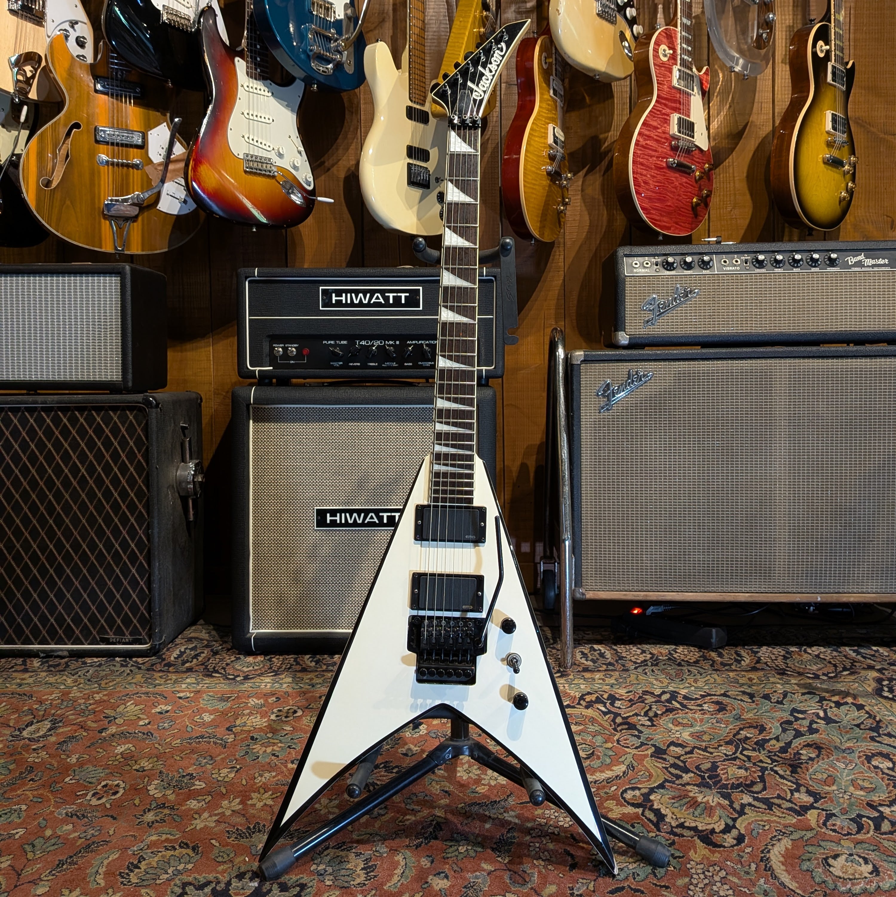 Jackson JS Series JS32 King V with Rosewood Fretboard 2014 - White with Black Bevels