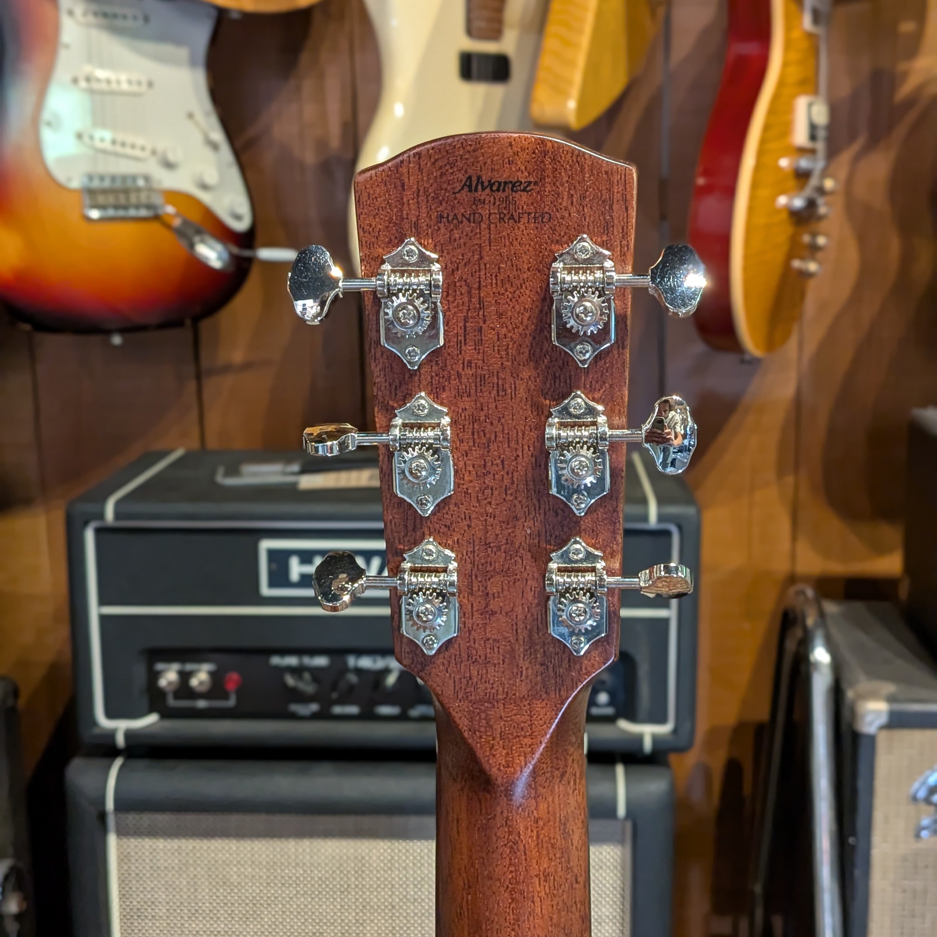Alvarez Masterworks MG70ce Custom Grand Auditorium