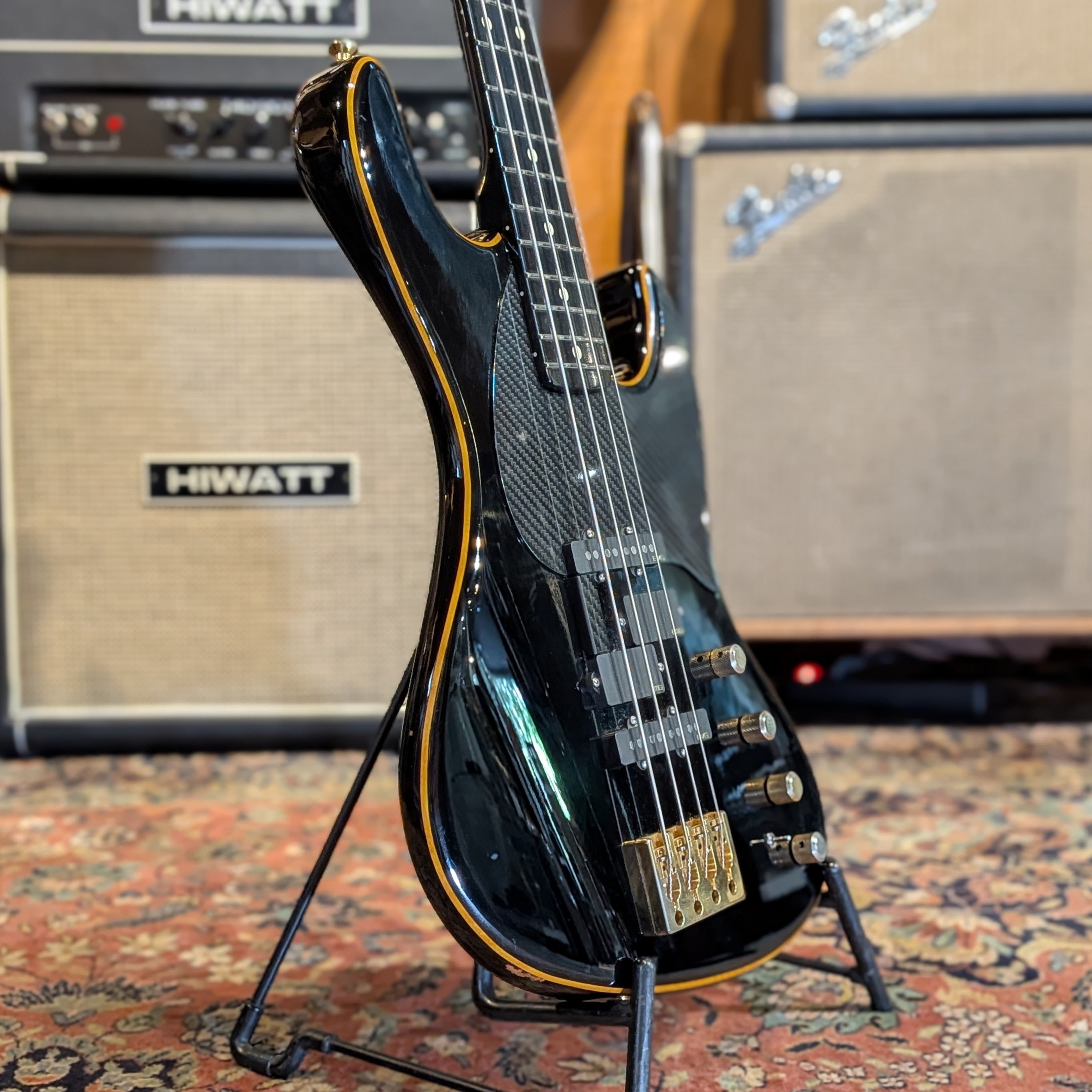 Partcaster Jazz Bass style, manche Status Graphite / corps Warmoth