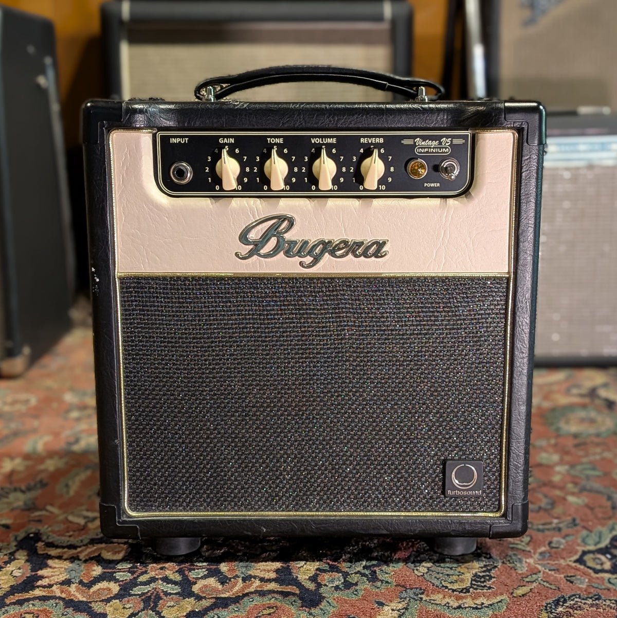 Bugera V5-INFINIUM 5W 1x8 Guitar 5W Combo - Black/Cream