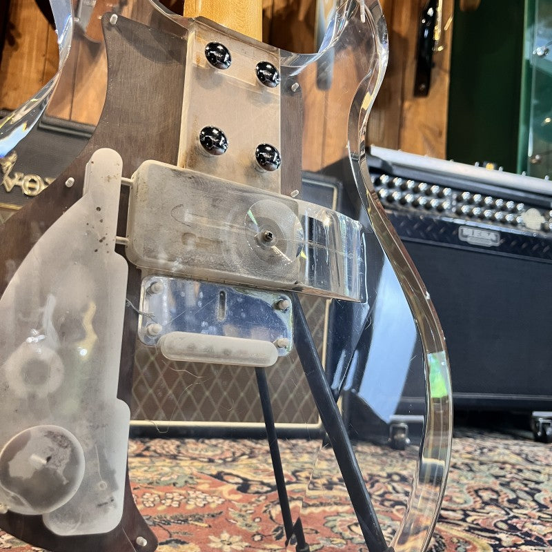 Ampeg Dan Armstrong Lucite Guitar 1970 - Clear