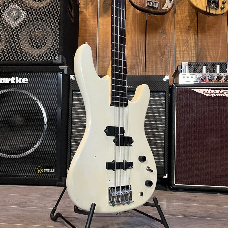 Aria Pro II Mad Axe PJ Bass