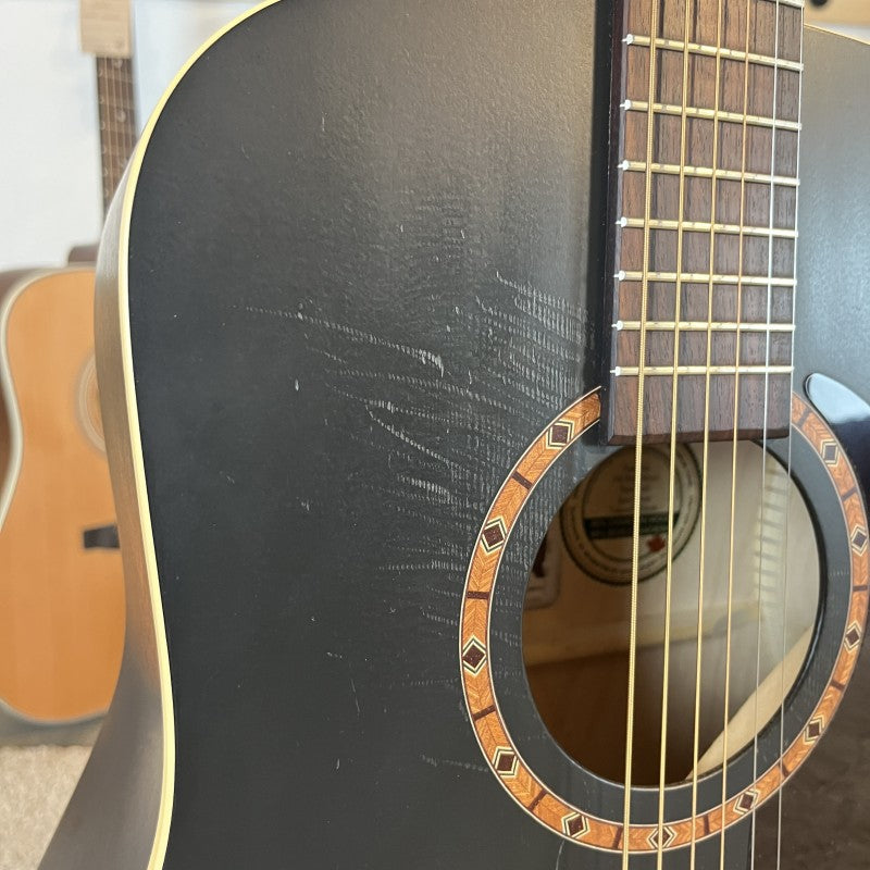 Art & Lutherie Cedar Black Satin (2006) Canada