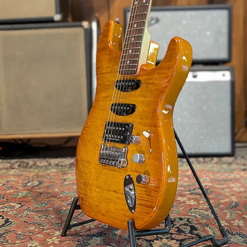G&L Fullerton Deluxe Legacy HSS - Honey Burst