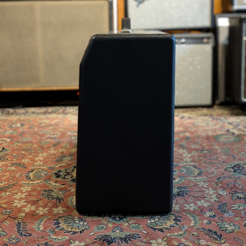 Fender '68 Custom Deluxe Reverb 2-Channel 22-Watt 1x12" Guitar Combo 2013 - Present - Black