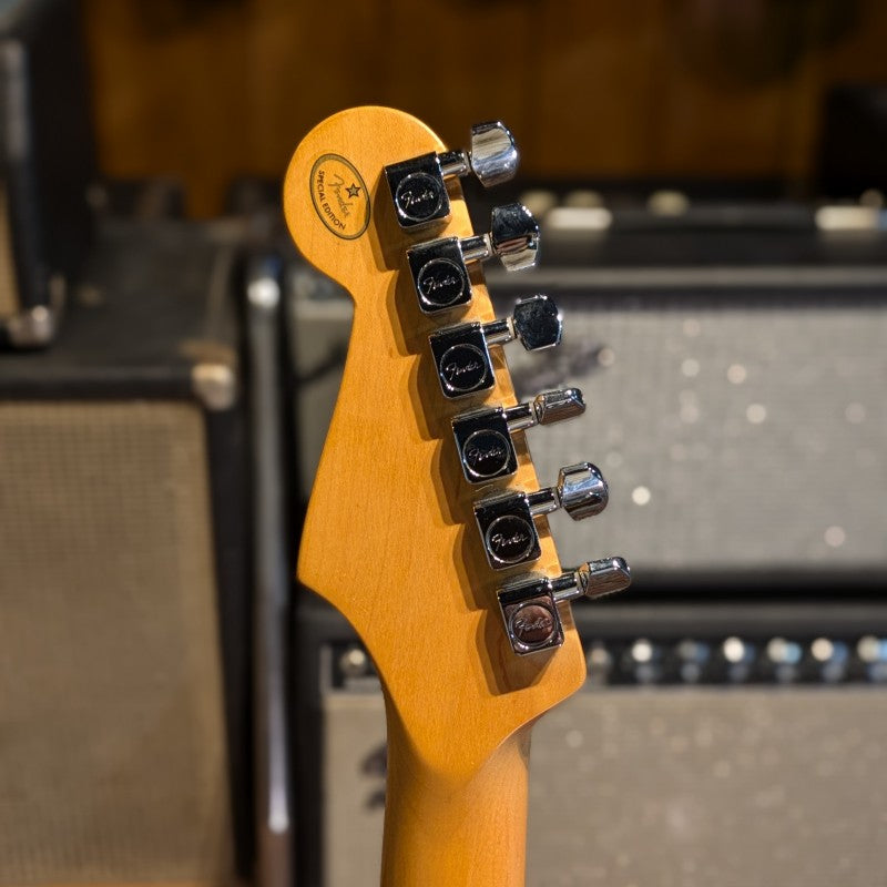 Fender Stratocaster HSS with Rosewood Fretboard - Chrome Silver