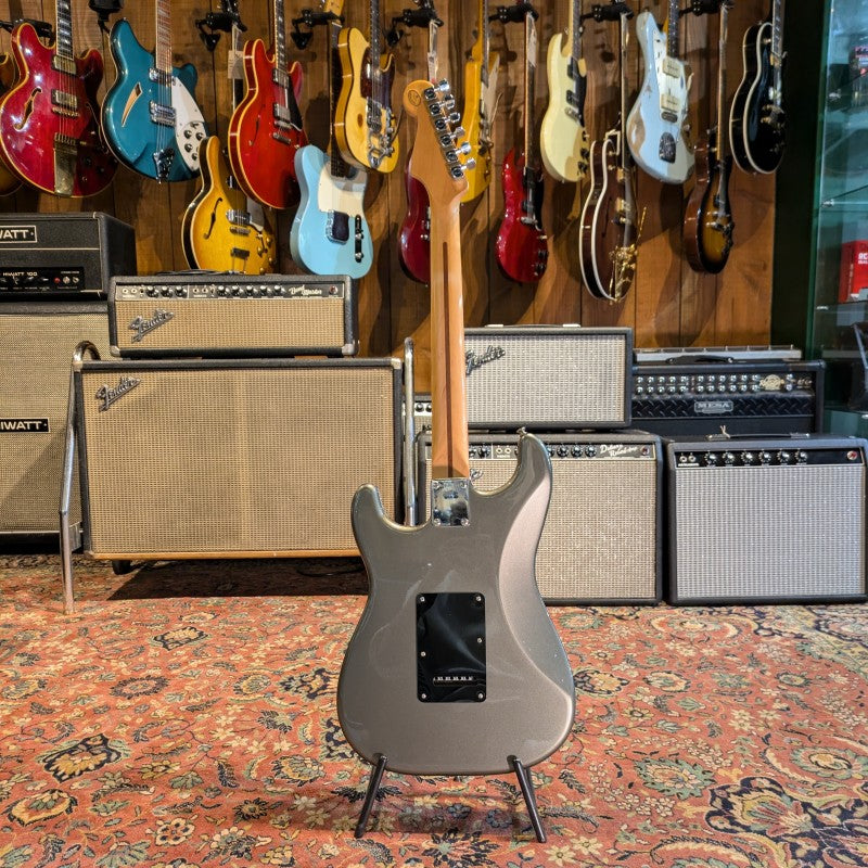 Fender Stratocaster HSS with Rosewood Fretboard - Chrome Silver