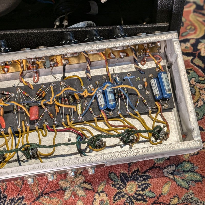 Fender Deluxe Reverb 2-Channel 22-Watt 1x12" Guitar Combo 1966 - Black Panel