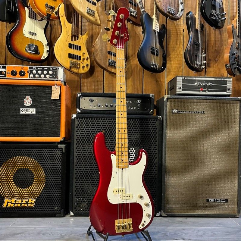 FENDER PRECISION SPECIAL CANDY APPLE RED (1982)
