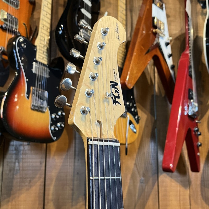FNG FujiGen Neo Classic Stratocaster NST12 RAL