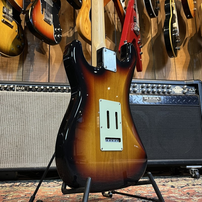 FNG FujiGen Neo Classic Stratocaster NST12 RAL