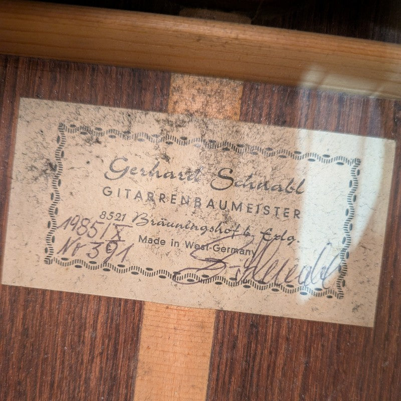 Gerhard Schnabl 8 STRINGS