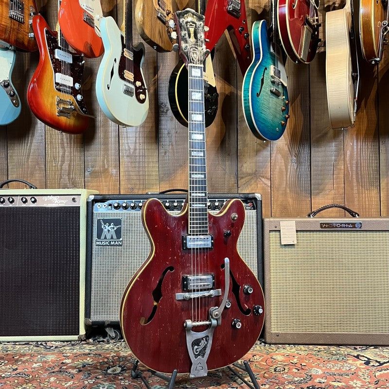 Guild Starfire Cherry V (1966) USA