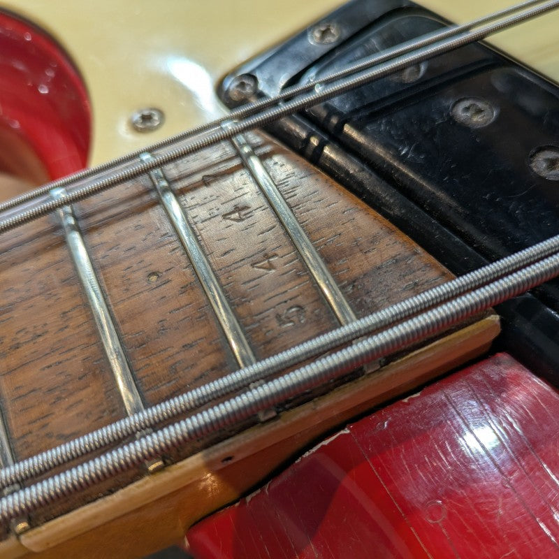 Mosrite Ventures Bass 1965 - Fiesta Red