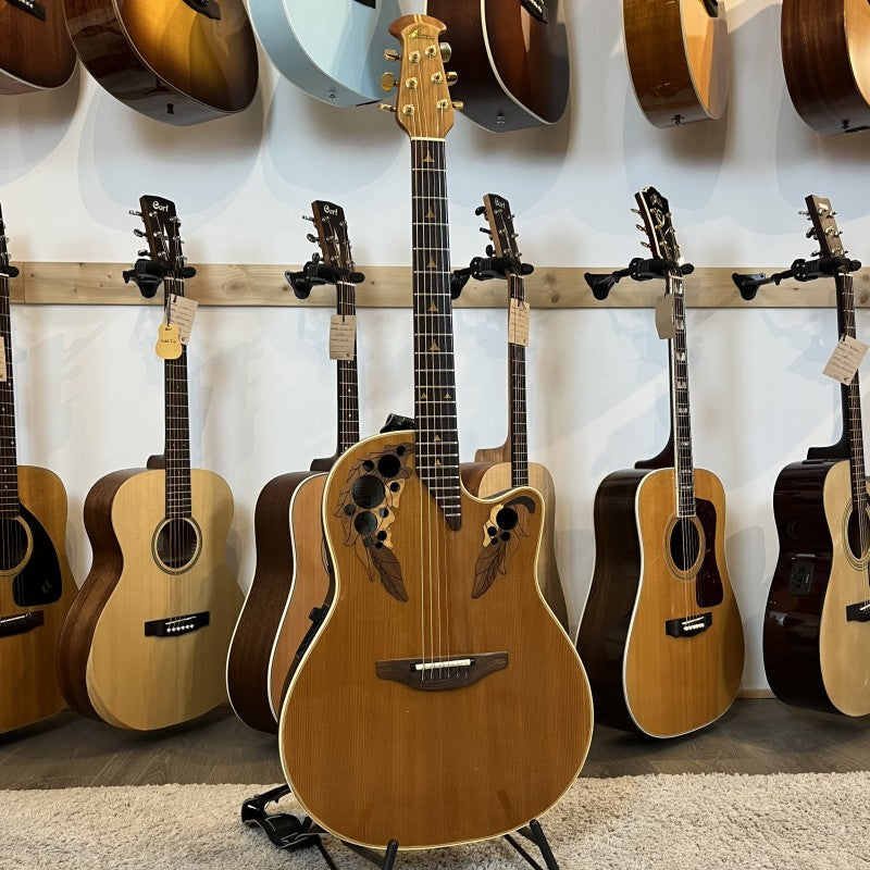 Ovation Elite 1768 (1986) USA