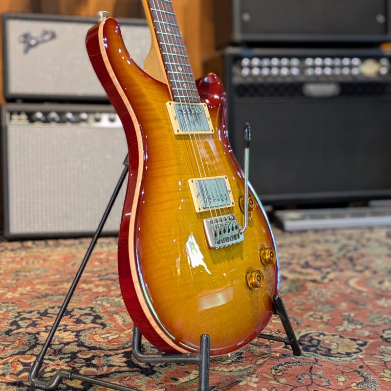 PRS CE 22 Mahogany Tremolo McCarty Tobacco Sunburst