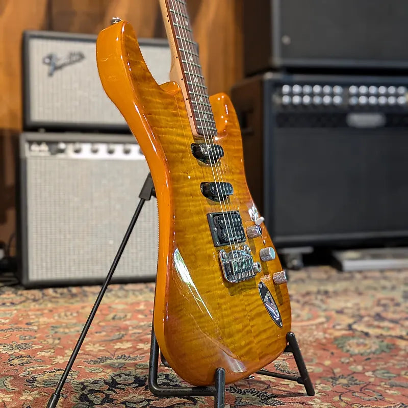 G&L Fullerton Deluxe Legacy HSS - Honey Burst