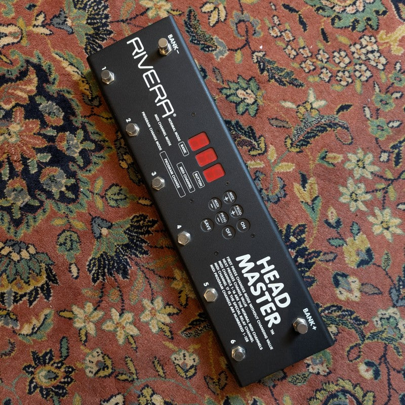 RIVERA KNUCKLEHEAD REVERB + CAB RIVERA LOS BOTTOM SUB1 + FLIGHT CASE