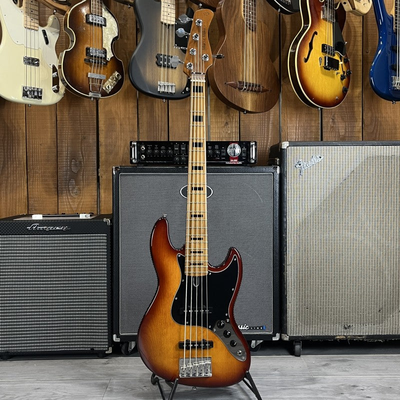Sire Marcus Miller V5 Sunburst 5 Cordes
