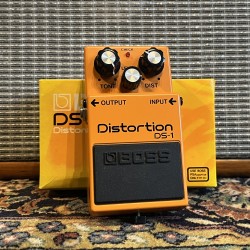 Boss DS-1 Distortion (Silver Label) Boss - 1