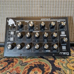 MOOG MINITAUR  - 8