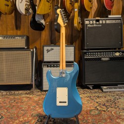 Fender Standard Stratocaster with Maple Fretboard 2014 Fender - 3