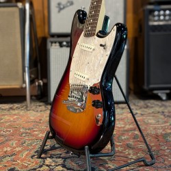 Fender American Performer Mustang with Rosewood Fretboard 2018 - Present - 3-Tone Sunburst with Hepcat Strat Serie L pickups Fen