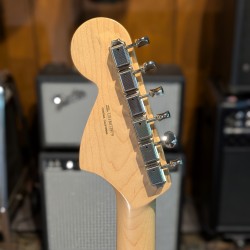Fender American Performer Mustang with Rosewood Fretboard 2018 - Present - 3-Tone Sunburst with Hepcat Strat Serie L pickups Fen