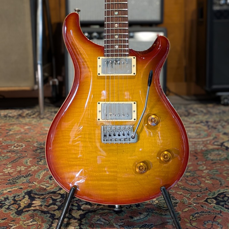PRS CE 22 Mahogany Tremolo McCarty Tobacco Sunburst PRS - 8 PRS CE 22 Mahogany Tremolo McCarty Tobacco Sunburst PRS - 8