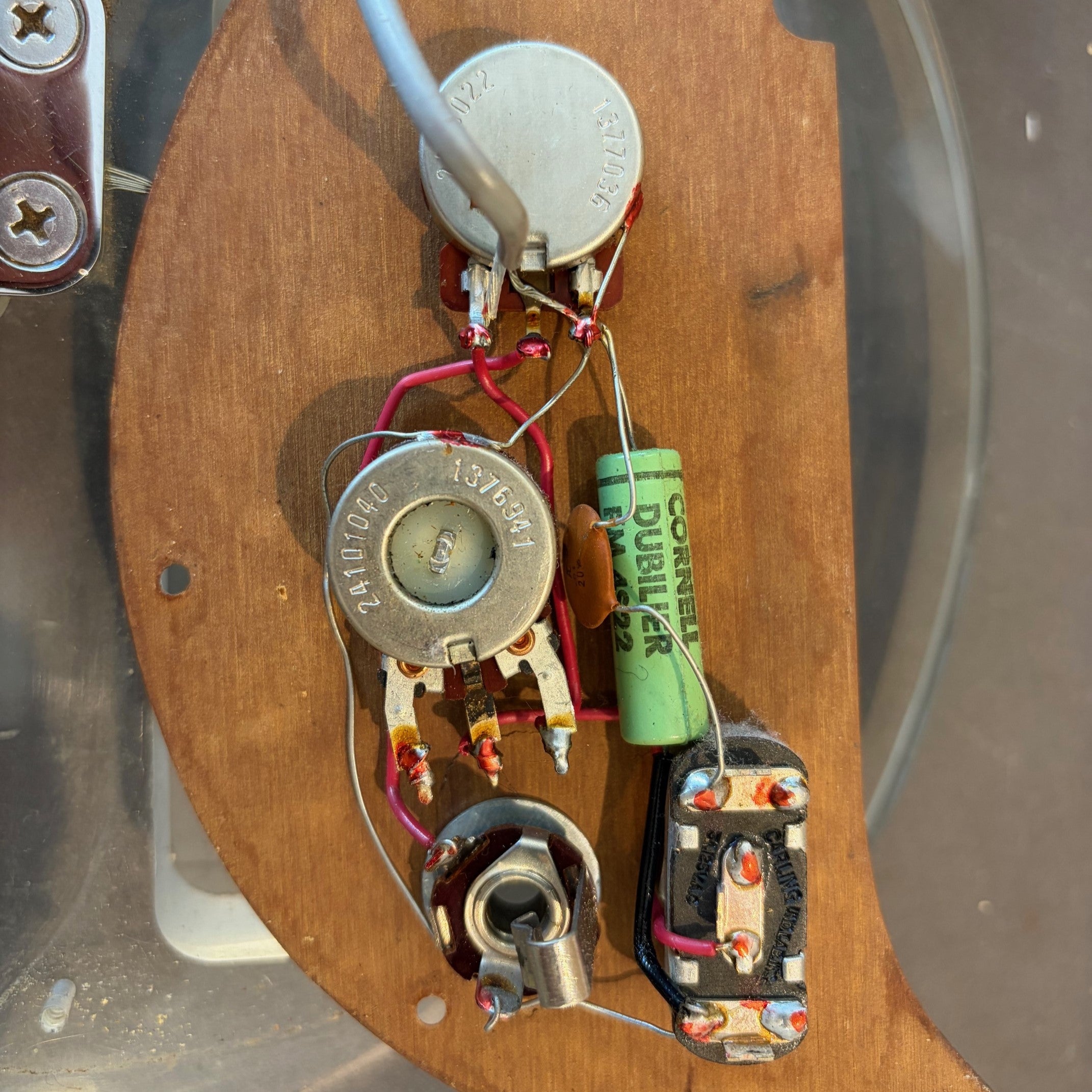 Ampeg Dan Armstrong Lucite Guitar 1971 - Clear