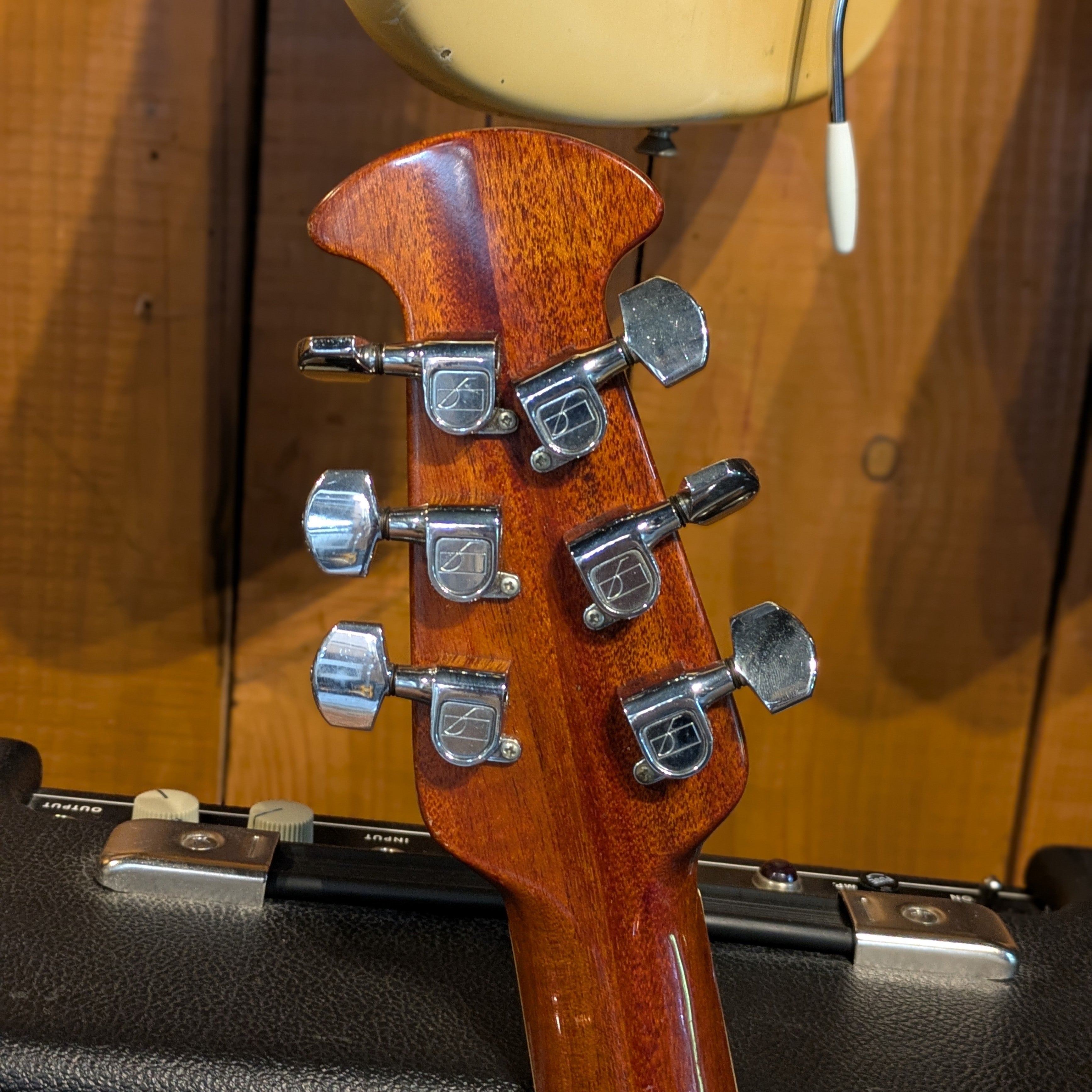 オヴェイション　ディーコン Ovation Deacon – Le Shop Lyon