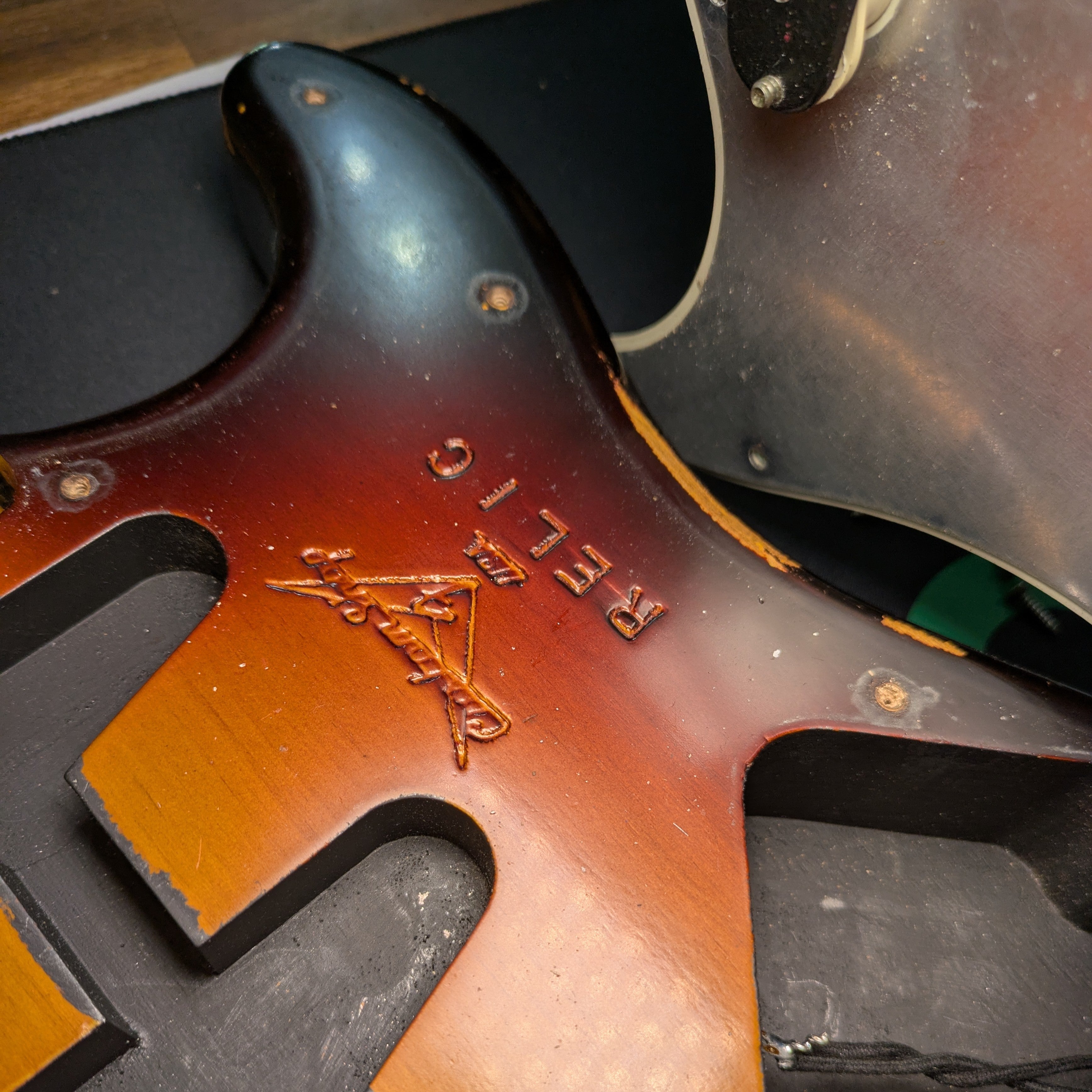 Fender Stratocaster John Cruz / Cunetto Custom Shop - 1998 - Sunburst relic