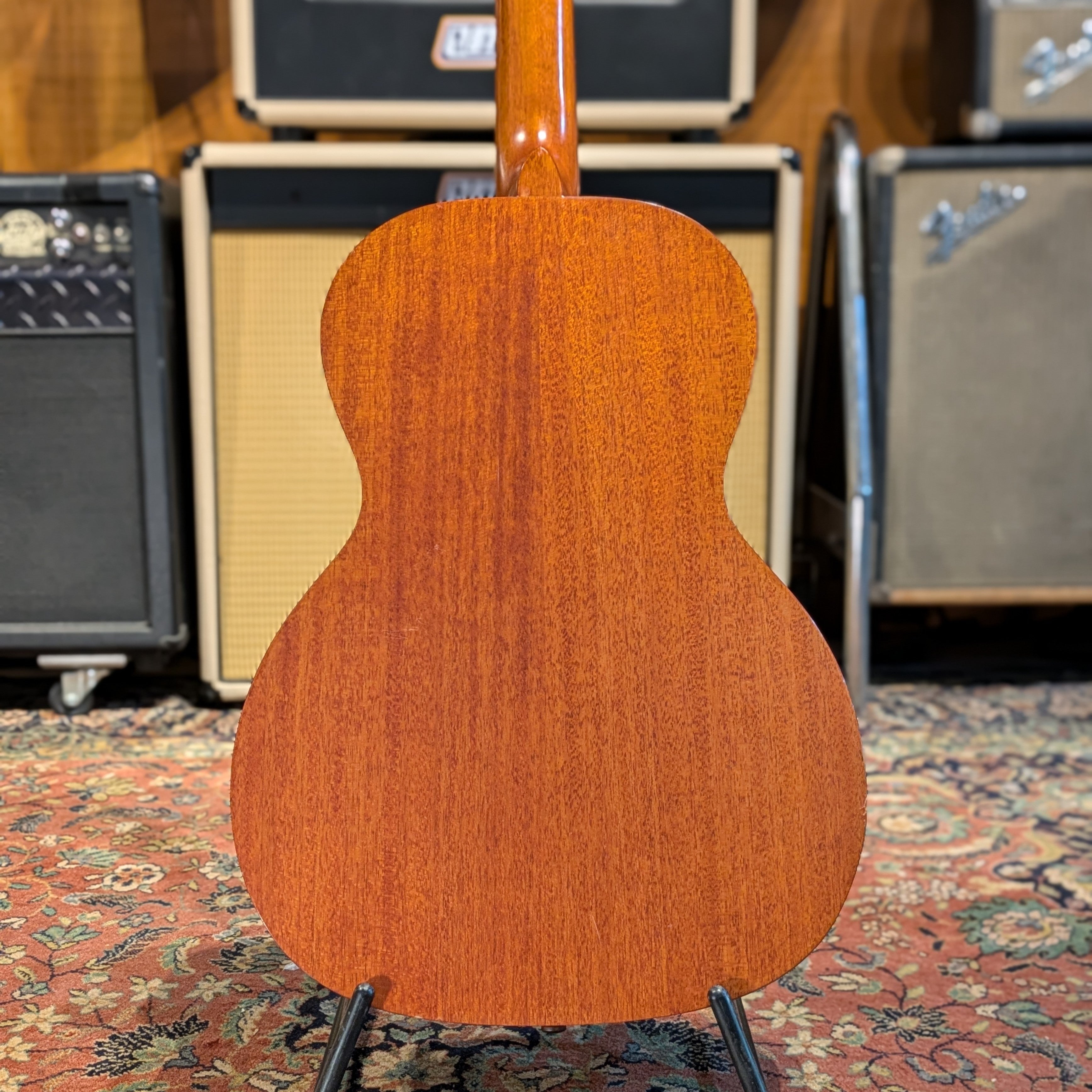 Gretsch G9200 Boxcar Round-Neck Resonator