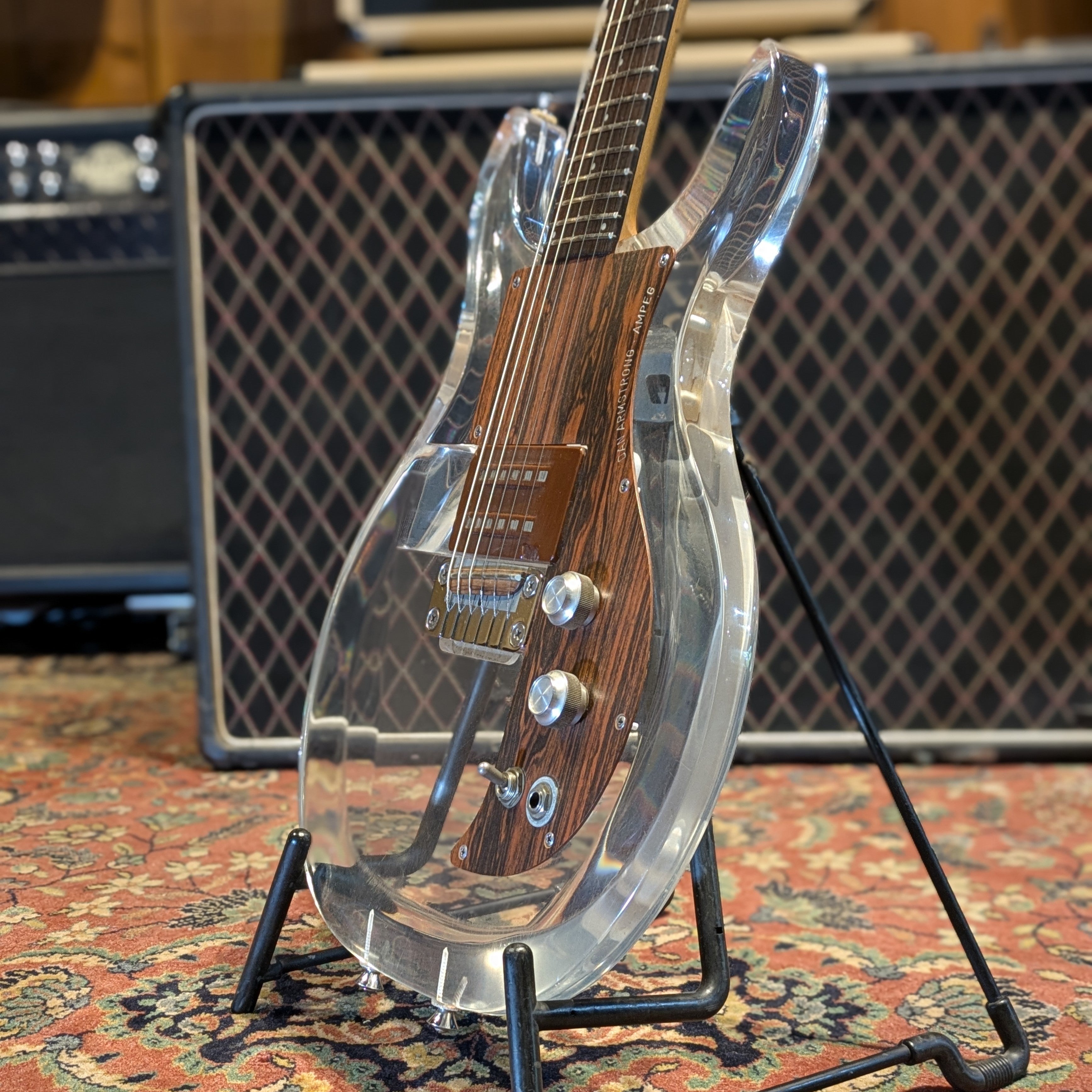 Ampeg Dan Armstrong Lucite Guitar 1971 - Clear