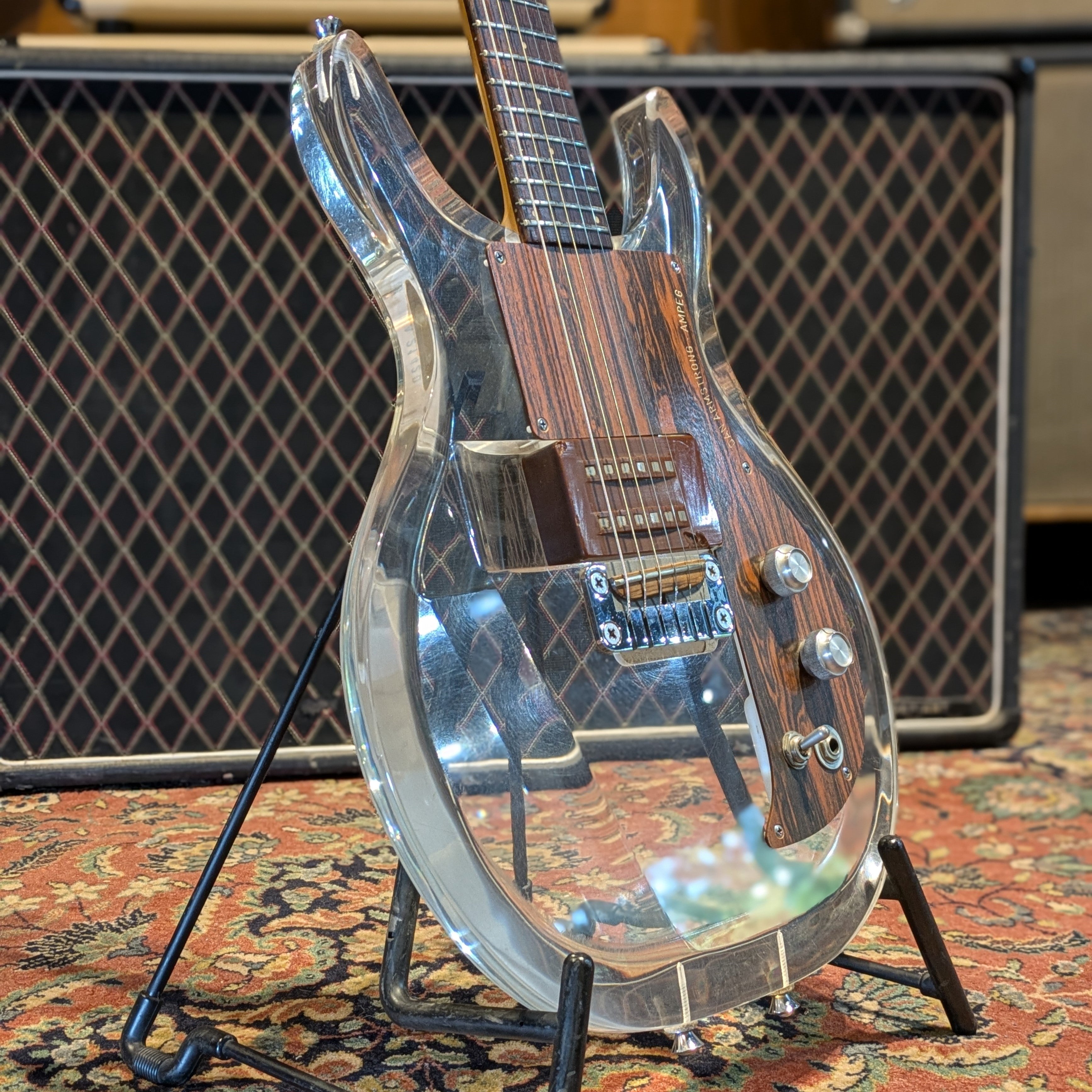 Ampeg Dan Armstrong Lucite Guitar 1971 - Clear