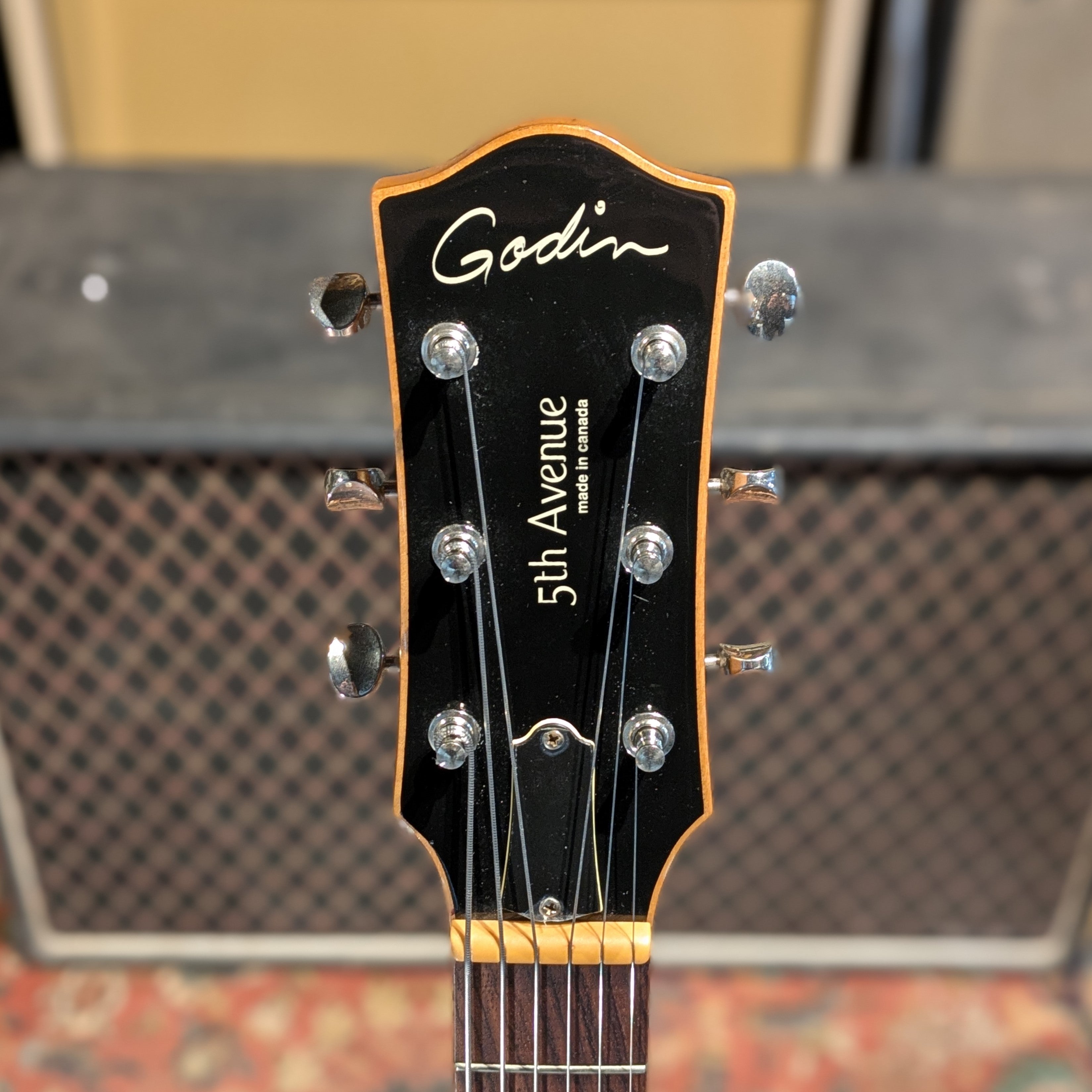 Godin 5th Avenue CW Kingpin II 2010s - Burgundy