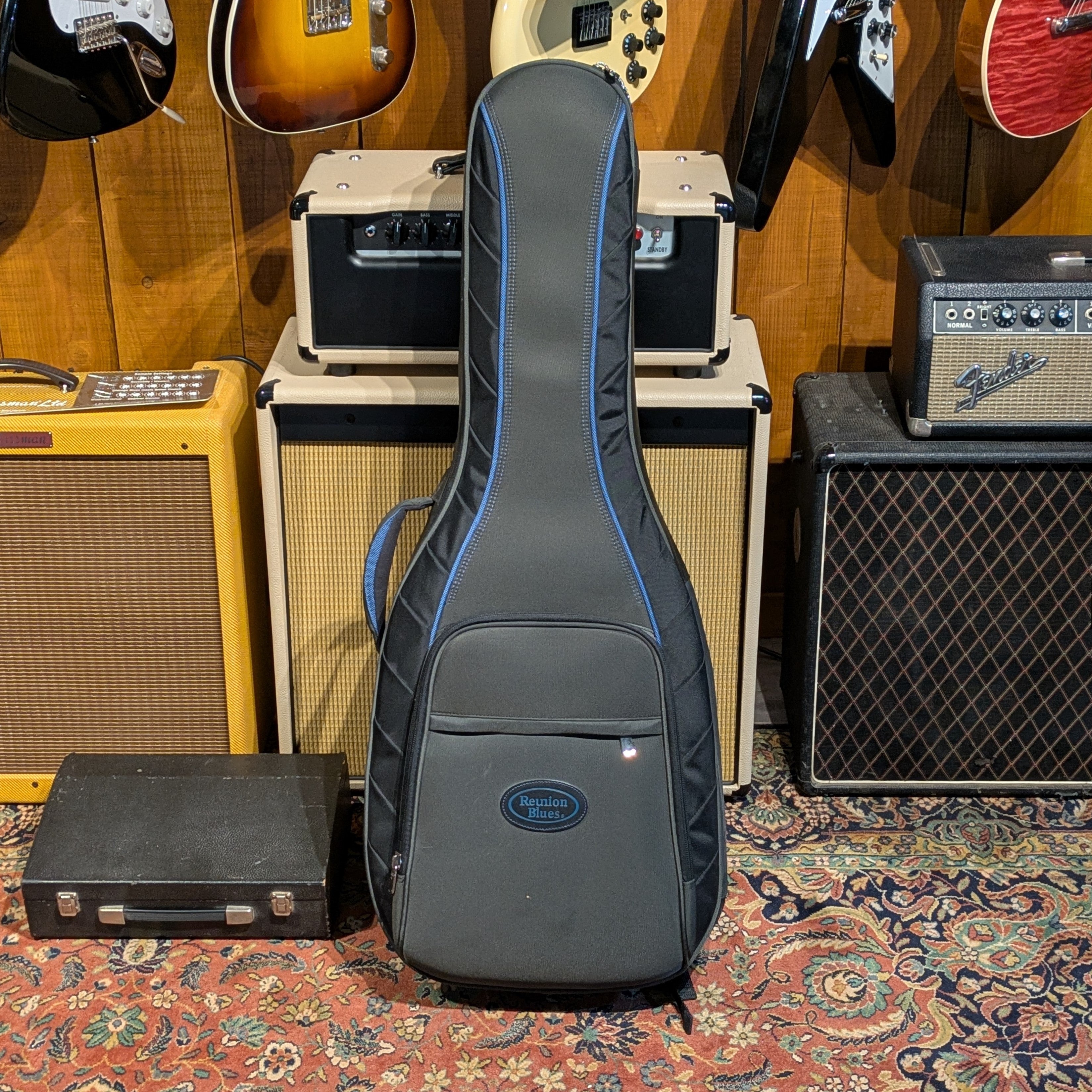 Reunion Blues RBC3 Classical Case