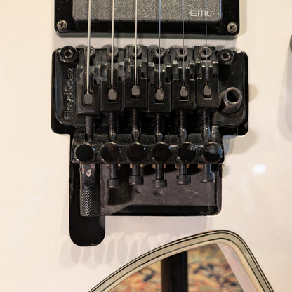 B.C. Rich Warlock NJ DLX 2012 - Pearl White