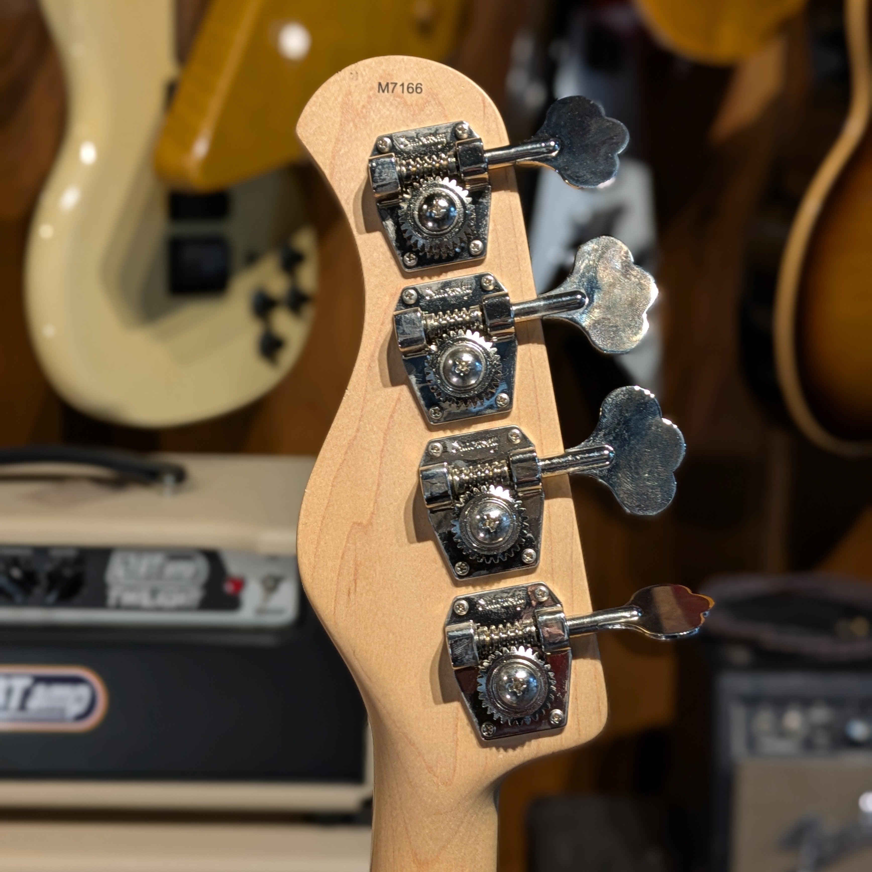 Sadowsky MV4 Japan 2013 - Three Tone Sunburst